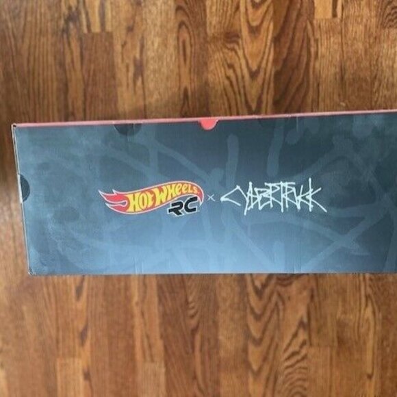 MATTEL Hot Wheels R/C 1:10 Tesla Cybertruck & Cyberquad Remote Control Brand New - Picture 3 of 4